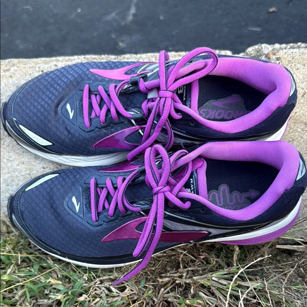 Brooks Ravenna 8 Women's Running Shoes - - Picture 3 of 6